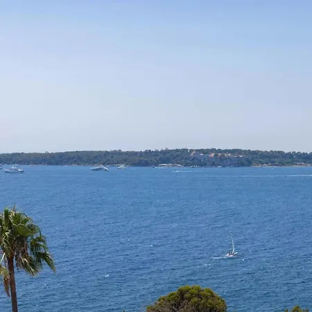 Ref 2087 - - 3-bedrooms With Sea View For Rent 펜션
