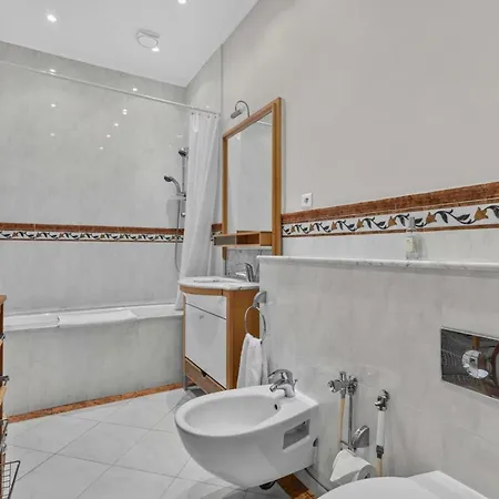 Ref 2087 - - 3-bedrooms With Sea View For Rent 펜션 칸느